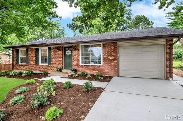 4508 Thicket Drive, St Louis, MO 63129