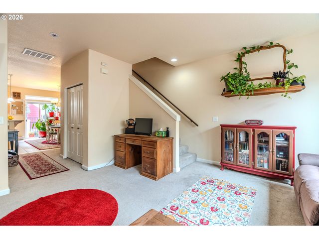 866 Nw COUNCIL Dr, Gresham, OR 97030