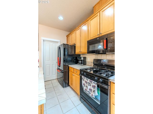 866 Nw COUNCIL Dr, Gresham, OR 97030