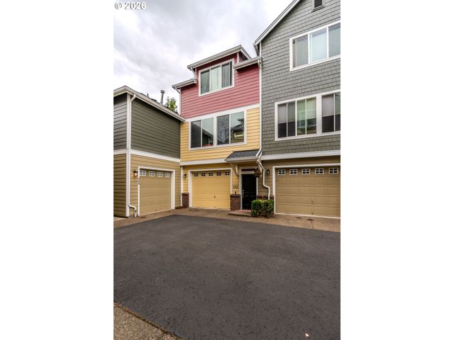 866 Nw COUNCIL Dr, Gresham, OR 97030