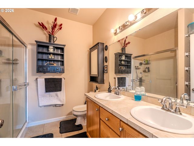 866 Nw COUNCIL Dr, Gresham, OR 97030