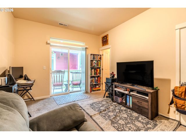866 Nw COUNCIL Dr, Gresham, OR 97030