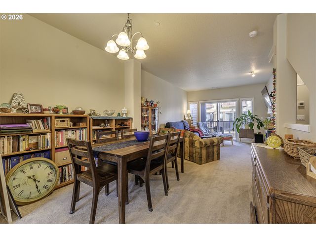 187 Ne 80TH Ave, Hillsboro, OR 97006