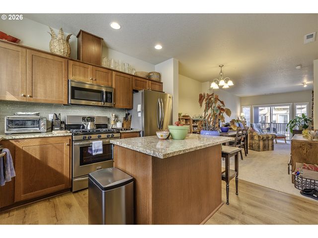 187 Ne 80TH Ave, Hillsboro, OR 97006