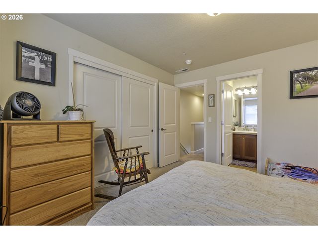 187 Ne 80TH Ave, Hillsboro, OR 97006