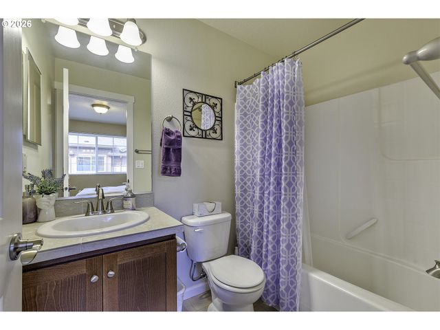 187 Ne 80TH Ave, Hillsboro, OR 97006