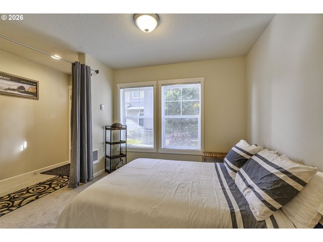 187 Ne 80TH Ave, Hillsboro, OR 97006