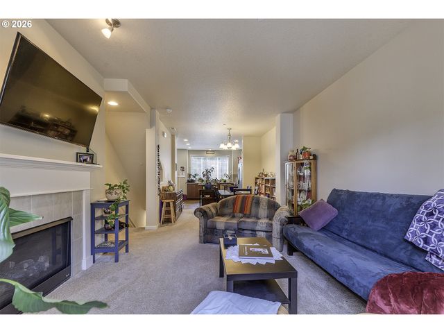 187 Ne 80TH Ave, Hillsboro, OR 97006