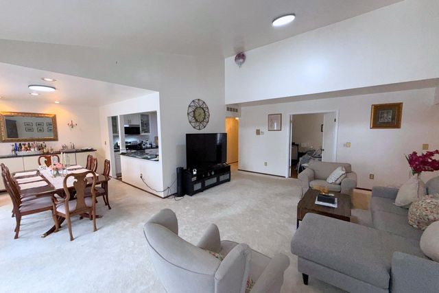 7361 Radcliff Drive, West Bloomfield Twp, MI 48322