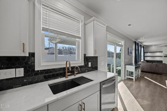 1315 Abington Drive, Mebane, NC 27302