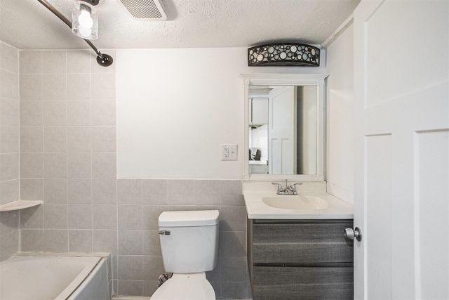 16967 Jones Lake Road, Lansing, MI 48906