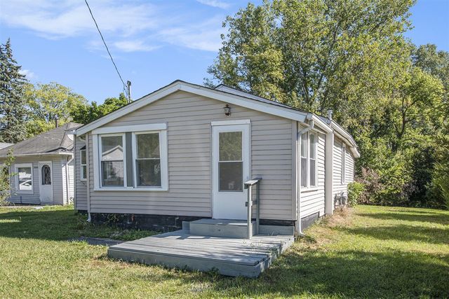 16967 Jones Lake Road, Lansing, MI 48906