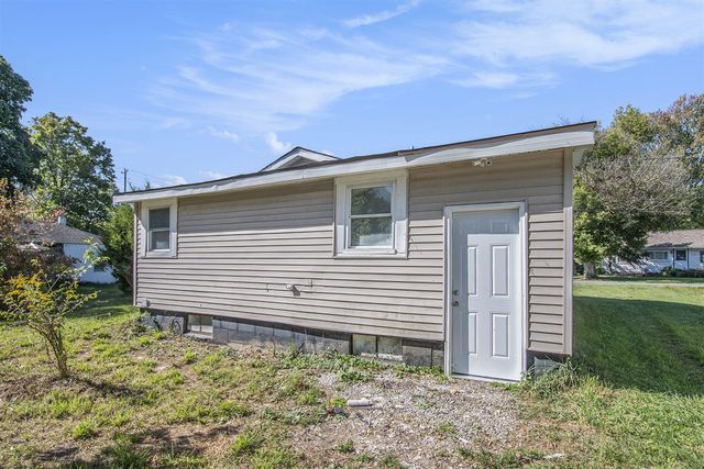 16967 Jones Lake Road, Lansing, MI 48906