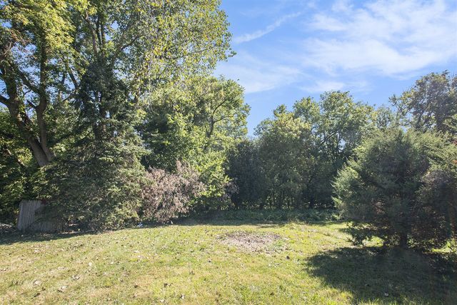 16967 Jones Lake Road, Lansing, MI 48906