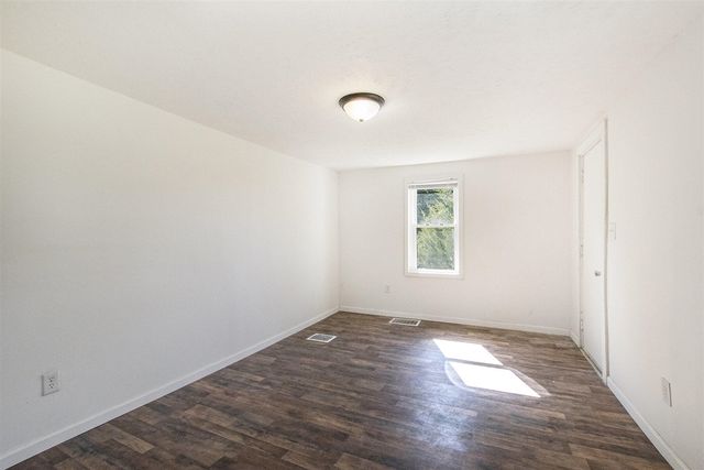 16967 Jones Lake Road, Lansing, MI 48906