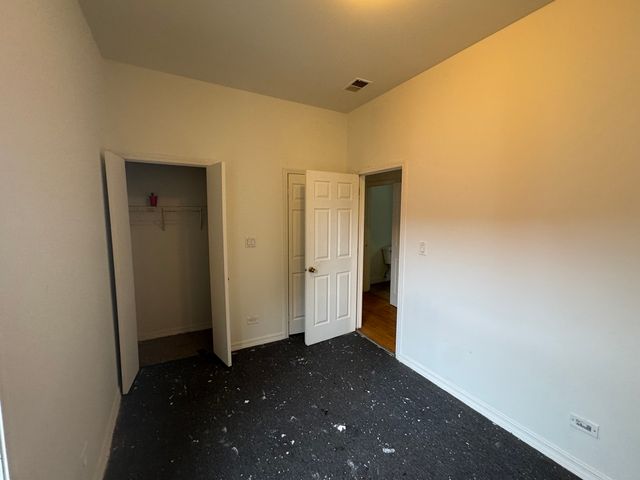 3900 W Flournoy Street, Chicago, IL 60624