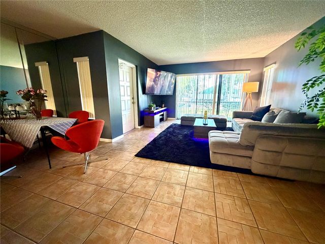 1119 Green Pine Boulevard A1, West Palm Beach, FL 33409