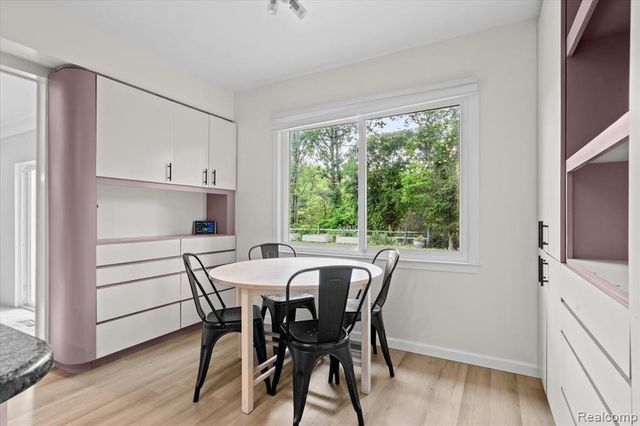 5476 Van Ness Drive, Bloomfield Hills, MI 48302