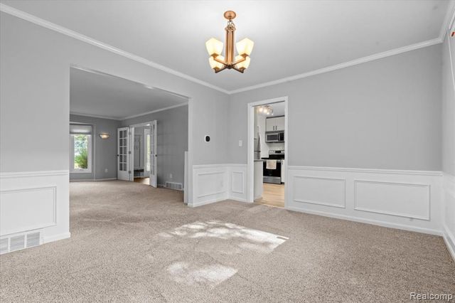 5476 Van Ness Drive, Bloomfield Hills, MI 48302