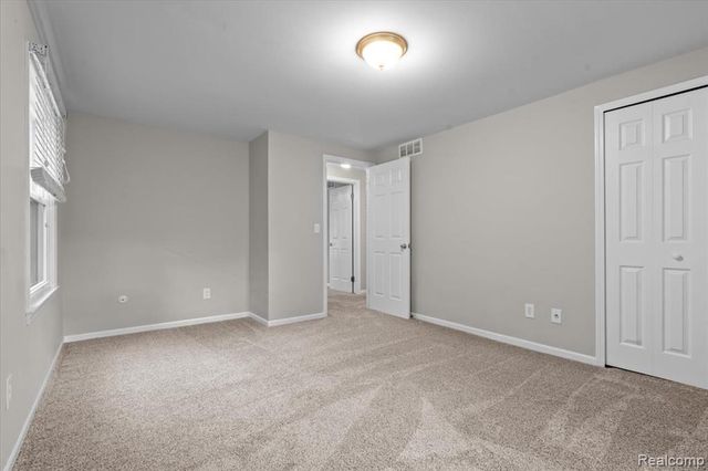 5476 Van Ness Drive, Bloomfield Hills, MI 48302