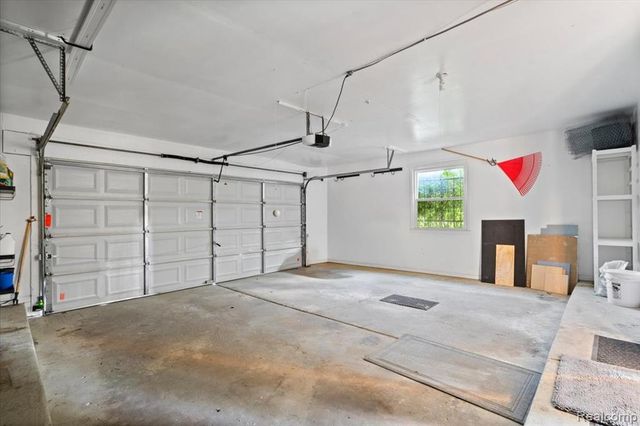 5476 Van Ness Drive, Bloomfield Hills, MI 48302