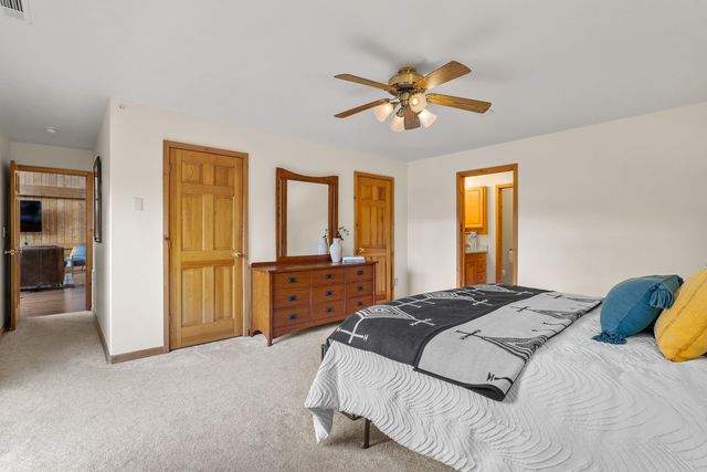 696 Yearly Way, Grants Pass, OR 97527