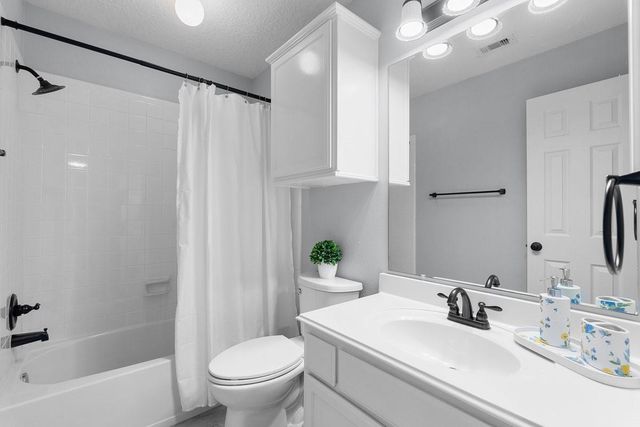 3915 Cinnamon Fern Court, Houston, TX 77059