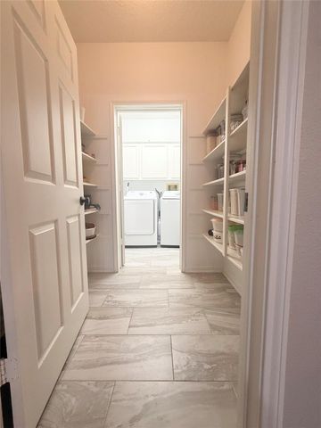 3915 Cinnamon Fern Court, Houston, TX 77059