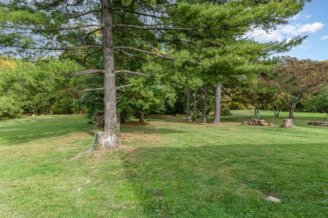 12 Sanders Drive, Florence, KY 41042