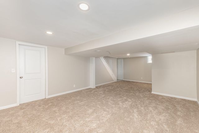 12 Sanders Drive, Florence, KY 41042