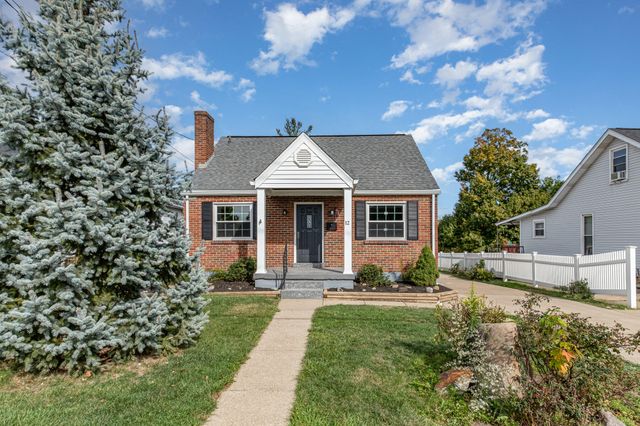 12 Sanders Drive, Florence, KY 41042