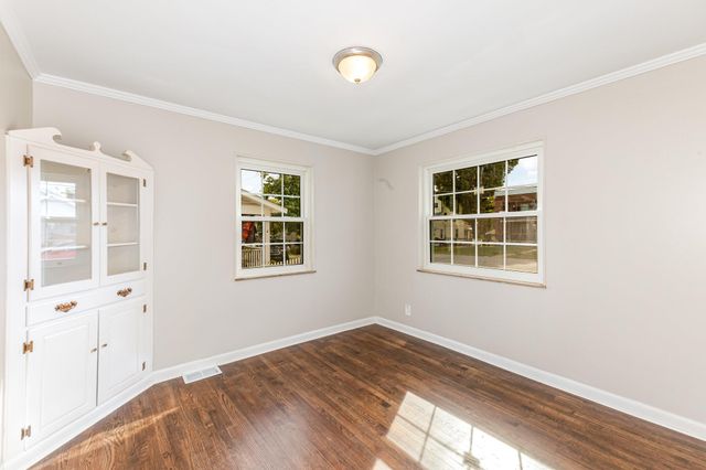 12 Sanders Drive, Florence, KY 41042