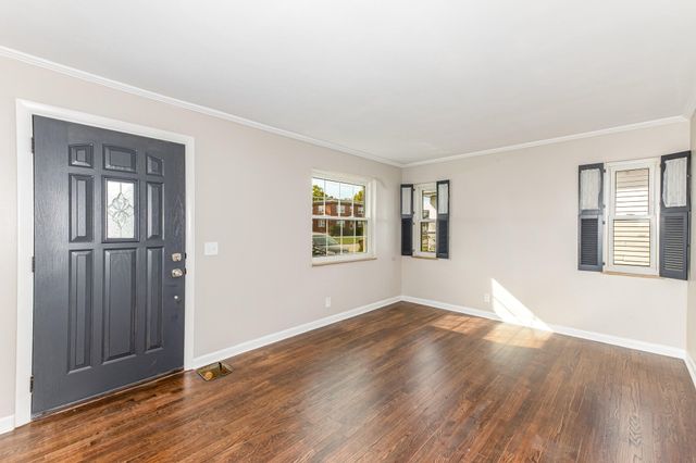 12 Sanders Drive, Florence, KY 41042