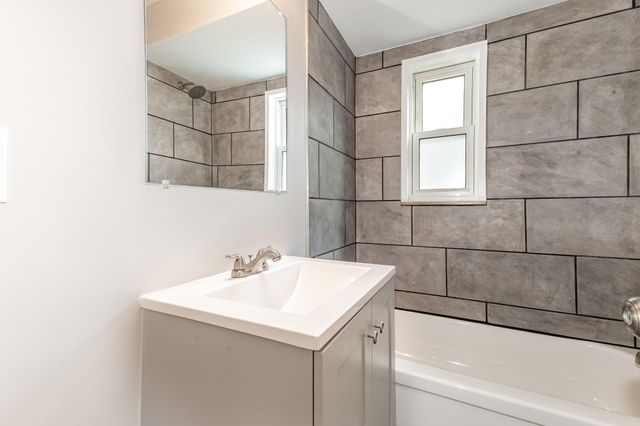 12 Sanders Drive, Florence, KY 41042