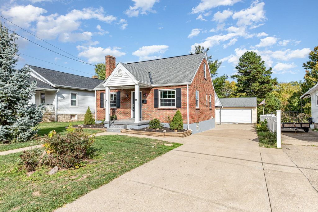 12 Sanders Drive, Florence, KY 41042