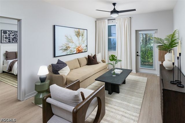 6026 Whitaker RD B1, Naples, FL 34112