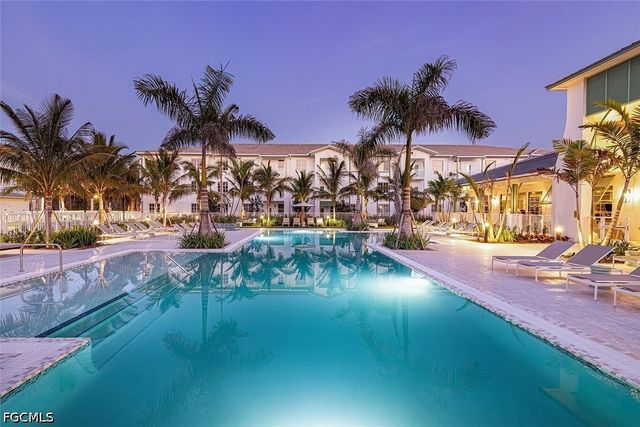 6026 Whitaker RD B1, Naples, FL 34112