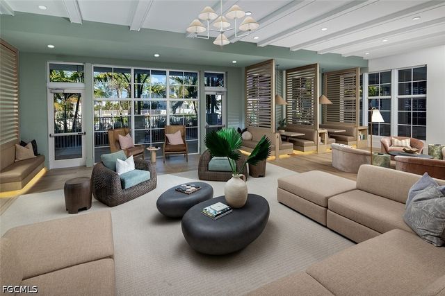 6026 Whitaker RD B1, Naples, FL 34112