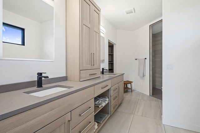 W8251 HACKBERRY HILLS ROAD, Hortonville, WI 54944