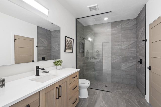 W8251 HACKBERRY HILLS ROAD, Hortonville, WI 54944