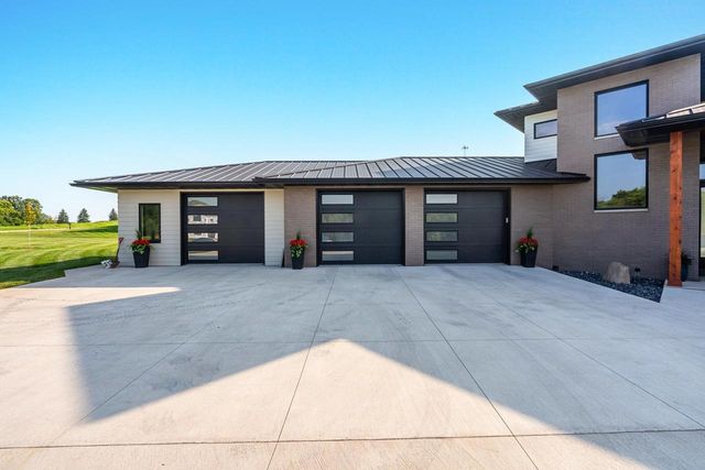 W8251 HACKBERRY HILLS ROAD, Hortonville, WI 54944