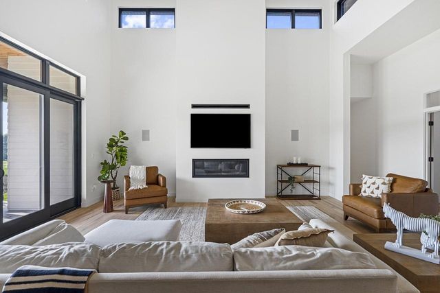 W8251 HACKBERRY HILLS ROAD, Hortonville, WI 54944