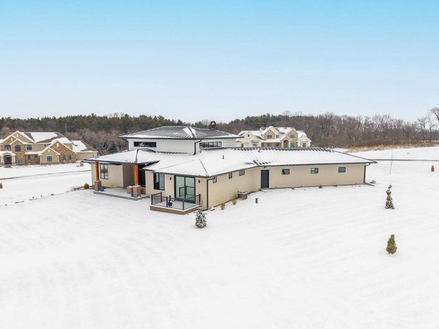 W8251 HACKBERRY HILLS ROAD, Hortonville, WI 54944