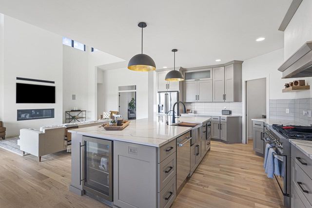 W8251 HACKBERRY HILLS ROAD, Hortonville, WI 54944