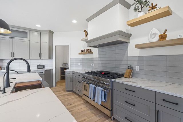 W8251 HACKBERRY HILLS ROAD, Hortonville, WI 54944