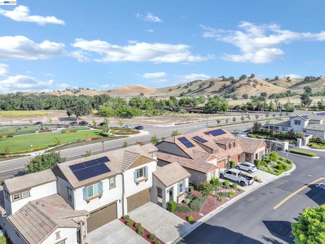 2106 Sangria St, Brentwood, CA 94513