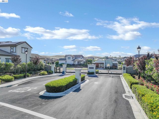2106 Sangria St, Brentwood, CA 94513