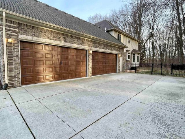 50181 Dante Court, Chesterfield Twp, MI 48047