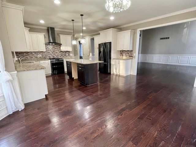 50181 Dante Court, Chesterfield Twp, MI 48047