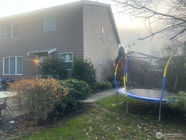 437 20th Street NW, Puyallup, WA 98371